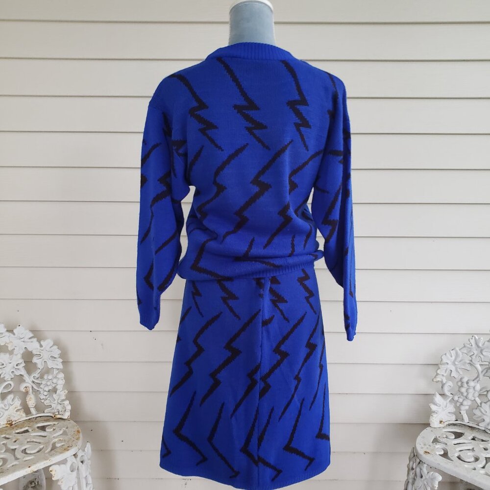 Vintage 80s 2-piece Black Lightning on dark blue knit sweater and skirt set - Picture 7 of 11